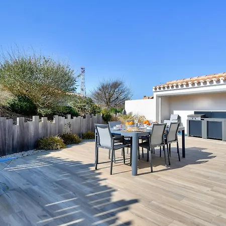 Дом отдыха Maison Pour 6 - Terrasse - 700 M De La Pointe