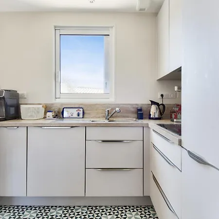 Holiday home Maison Pour 6 - Terrasse - 700 M De La Pointe Noirmoutier-en-l'Ile